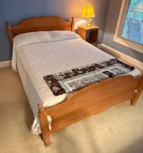 Vintage-Pine-Spindle-Bed-Frame