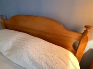 Vintage-Pine-Spindle-Bed-Frame-second-image