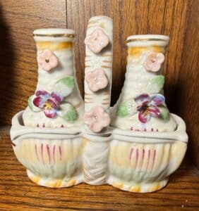 Vintage-Sphinx-Salt-and-Pepper-Shakers-with-Basket-Holder
