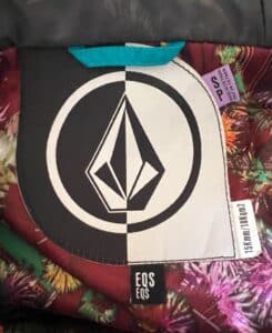 Volcom-Dua-Gore-Tex-Snowboard-Jacket-second-image