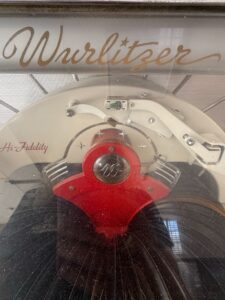 Wurlitzer-Hi-Fidelity-Jukebox-second-image