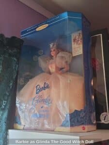 Barbie-as-Glinda-The-Good-Witch-Doll