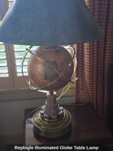 Replogle-Illuminated-Globe-Table-Lamp
