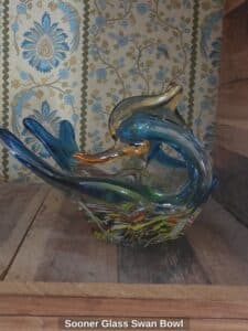 Sooner-Glass-Swan-Bowl