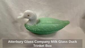 Atterbury-Glass-Company-Milk-Glass-Duck-Trinket-Box-1