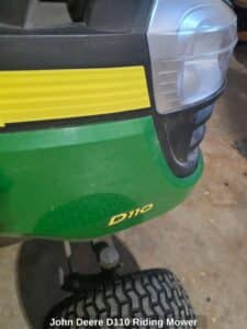 John-Deere-D-Riding-Mower-second-image