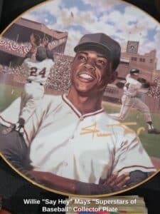 Willie-Say-Hey-Mays-Superstars-of-Baseball-Collector-Plate