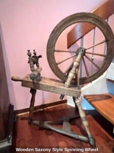 Wooden-Saxony-Style-Spinning-Wheel-1