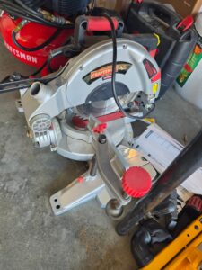 Craftsman-Compound-Miter-Saw-with-Laser-Trac