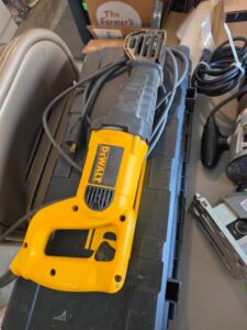DeWalt-DWP-Reciprocating-Saw