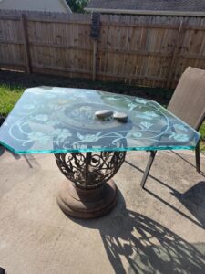 Etched-Glass-Top-Pedestal-Patio-Table