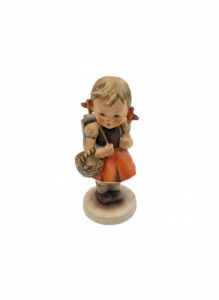 Goebel-Hummel-School-Girl-Figurine-or