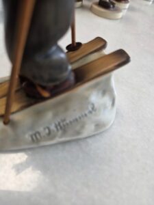 Goebel-Hummel-Ski-Heil-Figurine-second-image