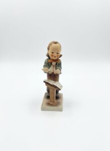 Hummel-Soloist-Figurine-