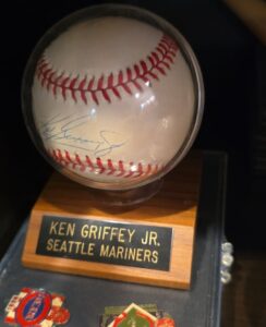 Ken-Griffey-Jr.-Autographed-Baseball