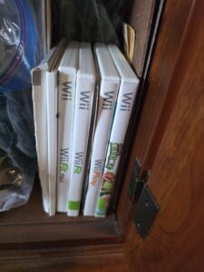 Nintendo-Wii-Console-with-Games-second-image