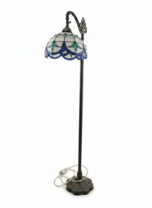 Tiffany-Style-Floor-Lamp-with-Butterfly-Accent