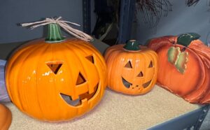 Halloween-Ceramic-Pumpkins-and-Thanksgiving-Turkey-Decor-second-image