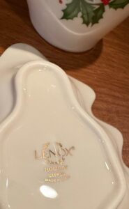 Lenox-Holiday-Holly-Berry-Bud-Vase-and-Trinket-Dish-Set-second-image