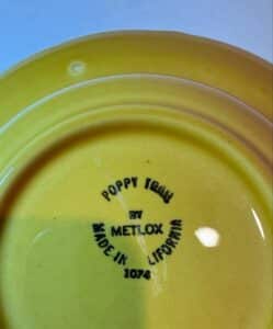 Metlox-Pottery-Poppy-Trail-La-Mancha-Gold-Dinnerware-Set-third-image