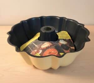 Nordic-Ware-Jumbo-Fluted-Bundt-Pan