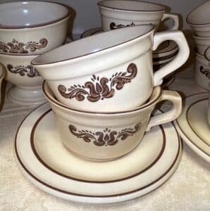 Pfaltzgraff-Village-Dinnerware-Set-third-image