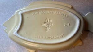 Pfaltzgraff-Village-Fish-Shaped-Seafood-Bake-N-Serve-Dish-second-image