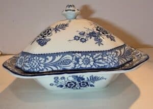 Wood-Sons-Wincanton-Covered-Vegetable-Dish