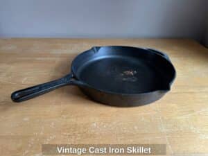 Vintage-Cast-Iron-Skillet