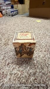 Avon-Liberty-Bell-Decanter-Oland-After-Shave
