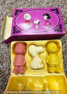Peanuts-Happiness-is.-Soap-Molds-Set