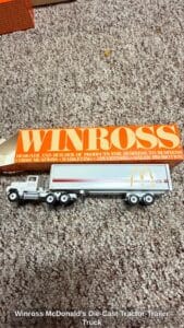 Winross-McDonalds-Die-Cast-Tractor-Trailer-Truck