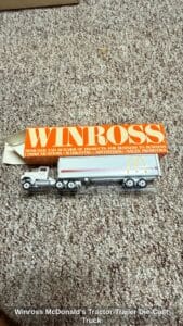 Winross-McDonalds-Tractor-Trailer-Die-Cast-Truck