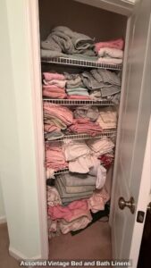 Assorted-Vintage-Bed-and-Bath-Linens