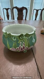 Majolica-Iris-Jardiniere