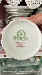Theodore-Haviland-Limoges-Varenne-Pattern-Dinnerware-second-image