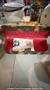 Vintage-Floral-Decoupage-Jewelry-Box-second-image