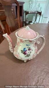Vintage-Nippon-Moriage-Porcelain-Teapot