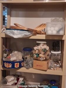 Vintage-Sewing-Notions-third-image