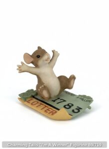 Charming-Tails-Im-A-Winner-Figurine-or-1