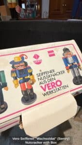 Vero-Seiffener-Wachsoldat-Sentry-Nutcracker-with-Box-second-image-1