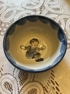 Lville-Stoneware-Raggety-Andy-cereal-bowl-there-is-a-crack2-1
