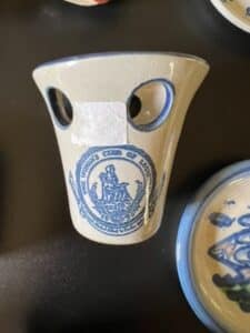 Lville-Stoneware-ceramic-candle-or-potpourri-holder