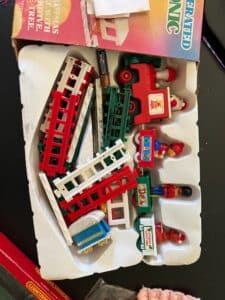 Part-3-Vintage-2987-Electronic-Musical-Tain-Set-battery-operated-in-the-original-box