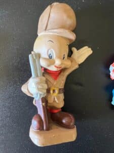 Vintage-ceramic-Elmer-Fudd-figurine