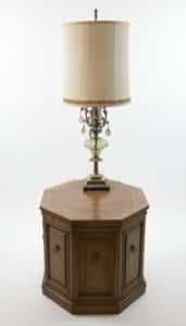 Vintage-Stiffel-Brass-and-Green-Glass-Table-Lamp-with-Octagonal-Burl-Wood-Side-Table