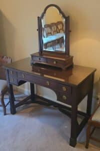 Antique-Edwardian-Mahogany-Dressing-Table-with-Mirror-and-Chairs-second-image