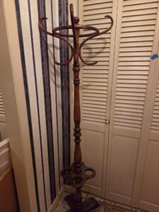 13627