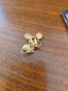 Avon-Gold-Tone-Mouse-Figurine-Brooch-with-Movable-Glasses-and-Rhinestones