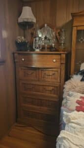 Oak-Dresser-with-Mirror